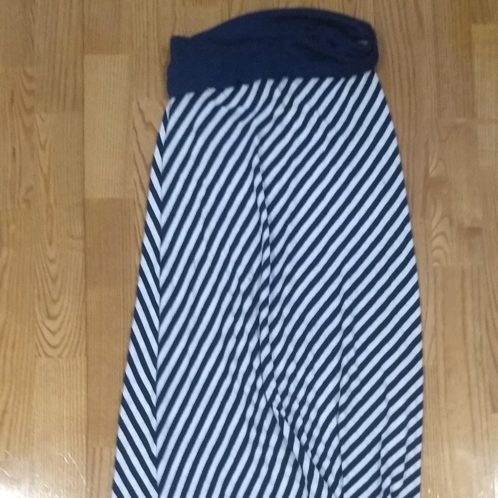 Women's DNA Couture Knit Skirt Size Medium
